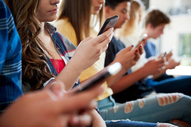 Hooked: The Impact of Smartphone Addiction on Teenagers in School