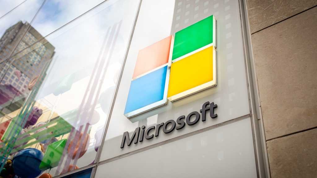 Introducing Maia 200: Microsoft's Next-Gen AI Inference Chip - Silicon ...