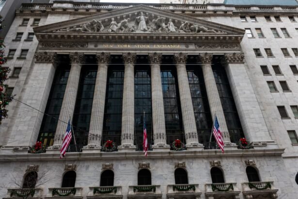 Market Jitters: U.S. Stock Futures Decline as Wall Street Braces for a Packed Week
