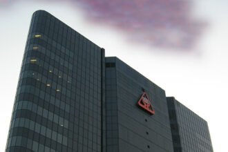 Revolutionizing Financial Services: The Intersection of Credit Unions, Fintech, and AI