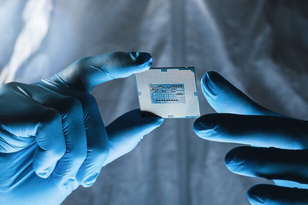 Strengthening Québec’s Microelectronic and Photonic Industry: A Roadmap for Growth