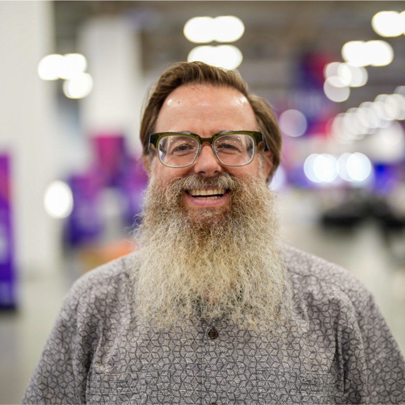 Tech Industry Shakeup: Longtime Amazon Employee Bids Farewell, Oracle and Microsoft Veterans Step into New Positions