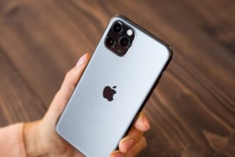 Tech Titan Peter Thiel Ditches Tesla for Hot Consumer Electronics Stock