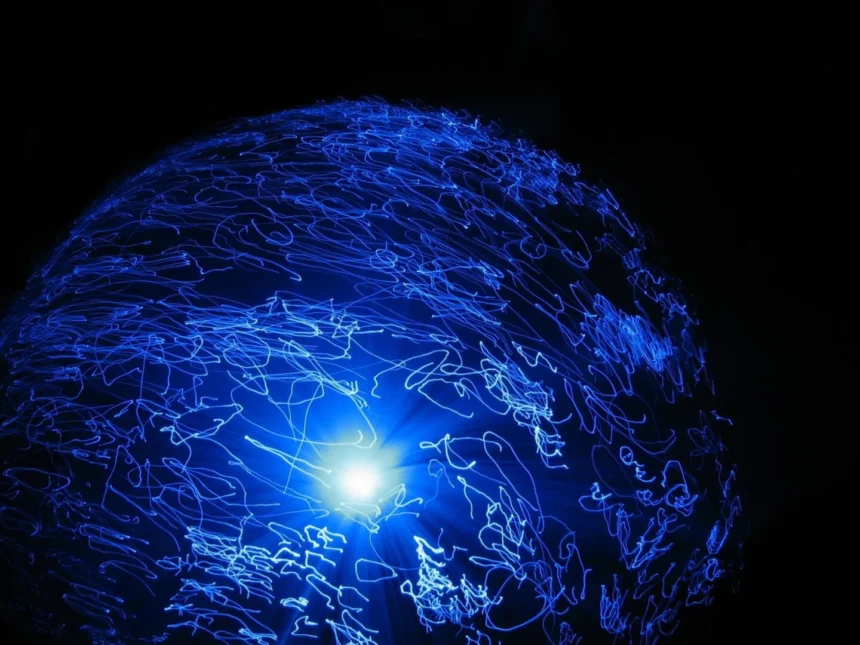 Corning’s Growth Strategy: Meeting the Surging Demand for Optical Fibre through Manufacturing Expansion