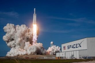 Experts Doubt Feasibility of Musk’s Plan for Space-Based Data Centers