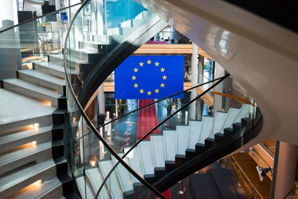 Rising Sovereignty: Europe’s DCs Defying Power and Legislative Pressure