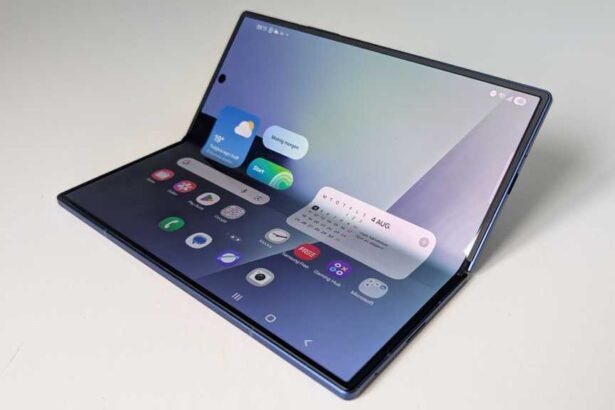 Samsung Galaxy Z Fold Wide Set to Release One Million Units Worldwide